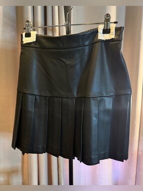 Bar III Black Pleated Faux Leather Mini Skirt